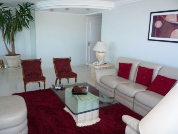 Espectacular departamento vista a la Playa Mansa y toda la Bahía de Punta del Este